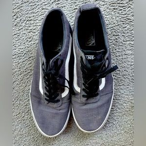 VANS OFF THE WALL MEN’S OLD SKOOL GRAY & WHITE ATHLETIC SHOES. Size Men’s 13.